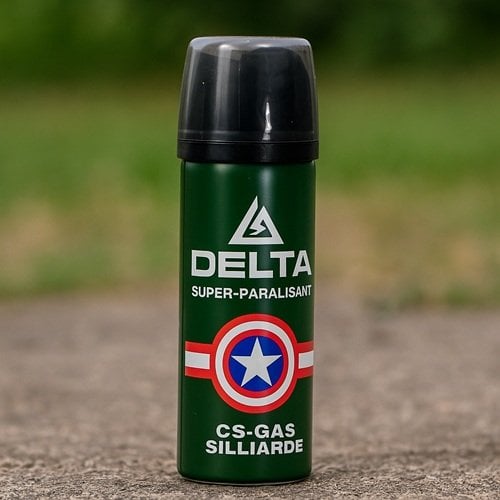 Delta Biber Gazı 50ml’nin anahtarlık tipi kullanımını gösteren fotoğraf
