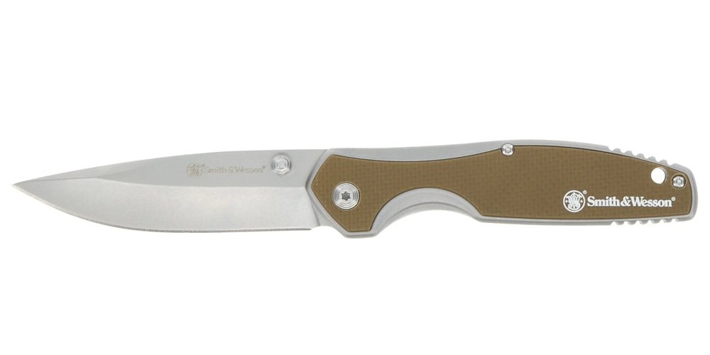 Smith Wesson Cleft Thumb Stub çakı detaylı yakın çekim fotoğrafı, thumb stud mekanizması gösteriliyor