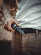 Gizli Bıçaklı Siyah Kemer